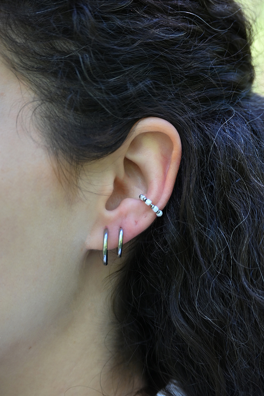 Earcuff_weiß_silber_02.jpg