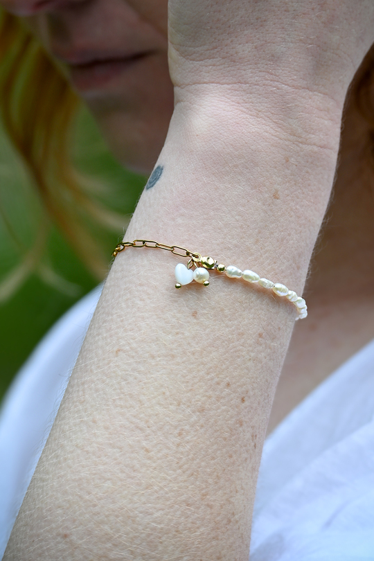 Simple_Pearl_Armband_gold_04.jpg